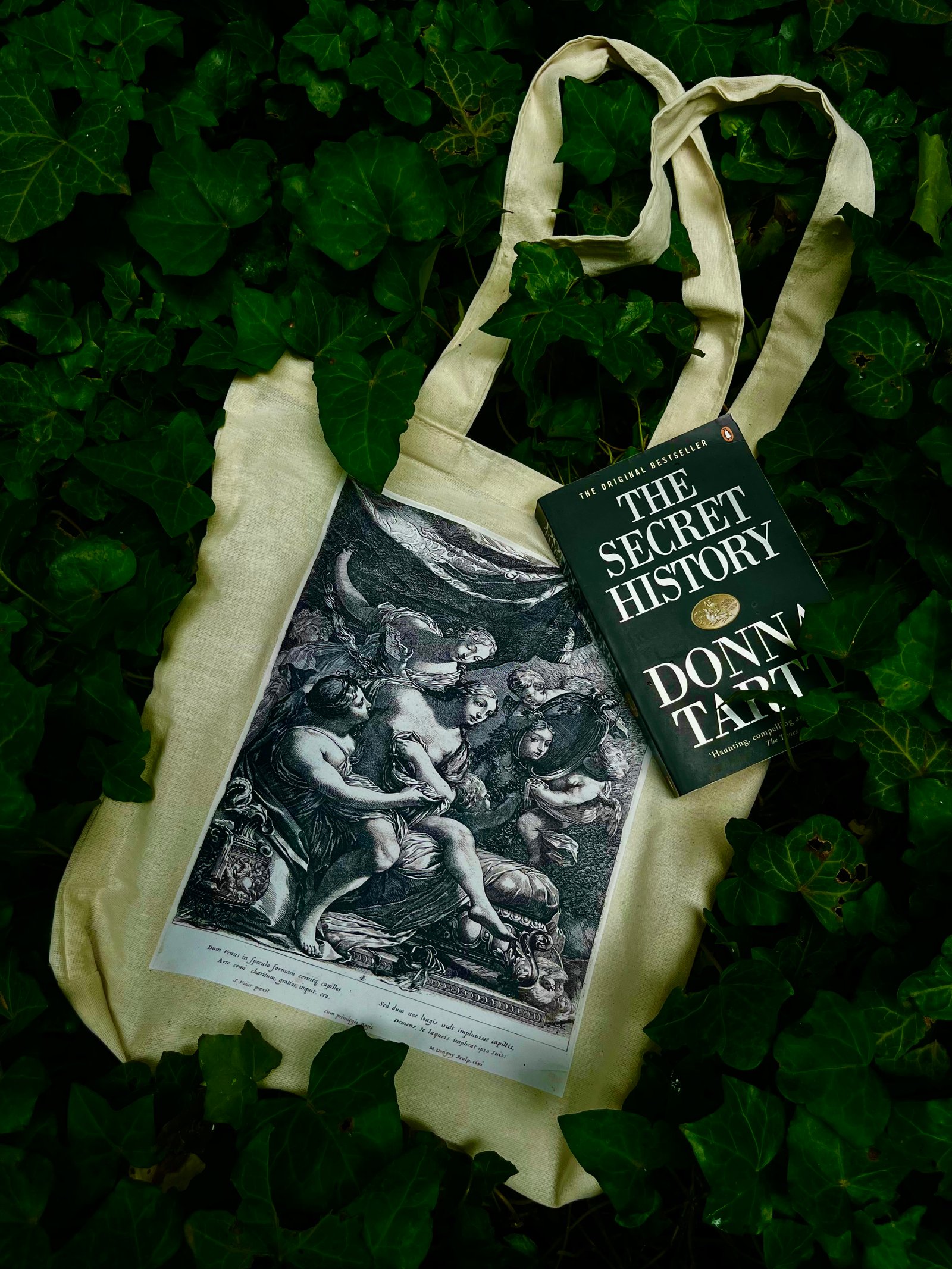 TOTE-BAG - VENUS TOILETRY - SOCRATES TBILISI - Image 4